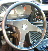 BMW M635 CSi 1985 года. Трехспицевый руль