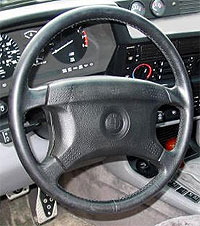 1988 6-Series BMW. Steering wheel with airbag